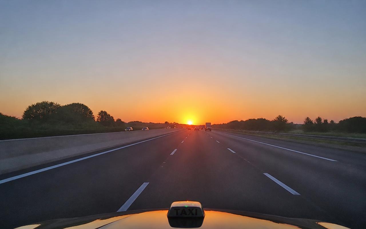 Taxi longue distance depuis Bordeaux : Paris, Toulouse, Biarritz et au-delà